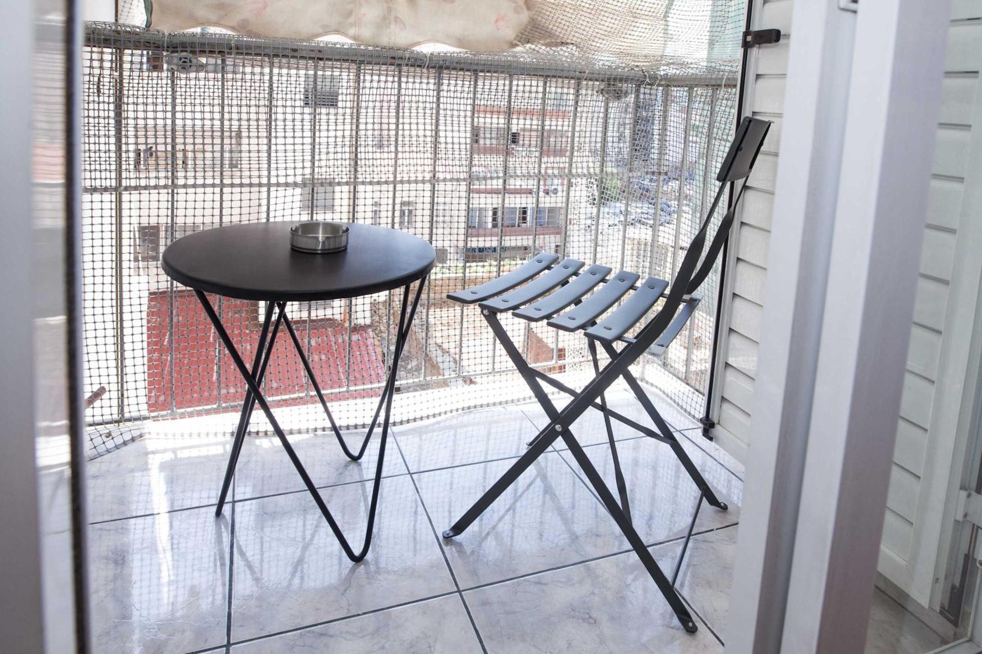 Central 2 Bd Apt With Balcony By Monastiraki アテネ エクステリア 写真