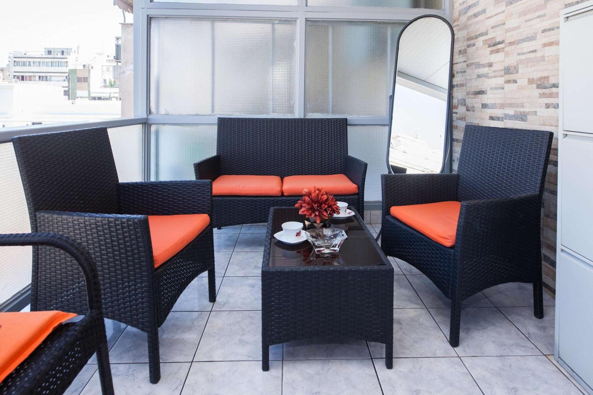 Central 2 Bd Apt With Balcony By Monastiraki アテネ エクステリア 写真