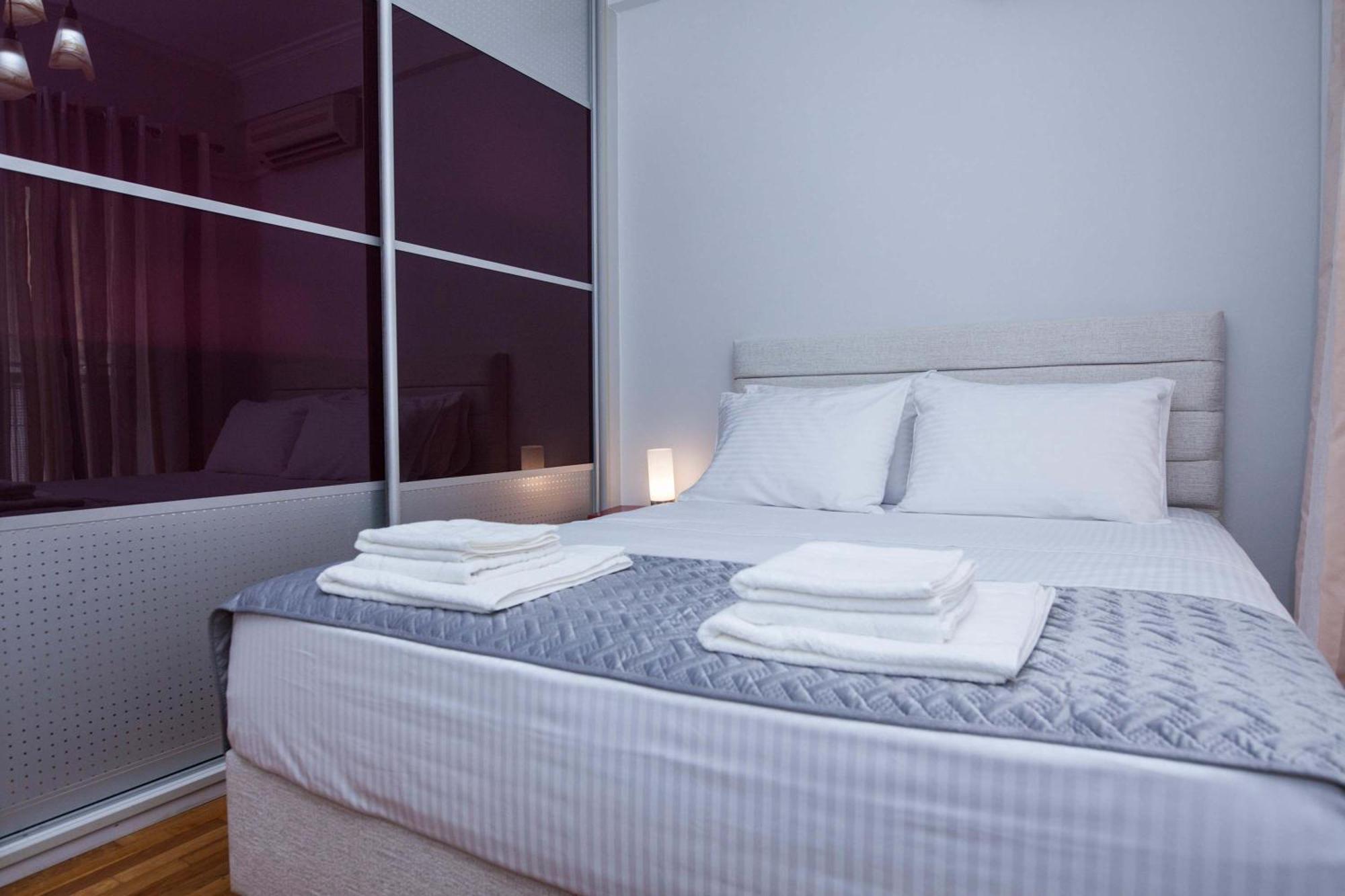 Central 2 Bd Apt With Balcony By Monastiraki アテネ エクステリア 写真