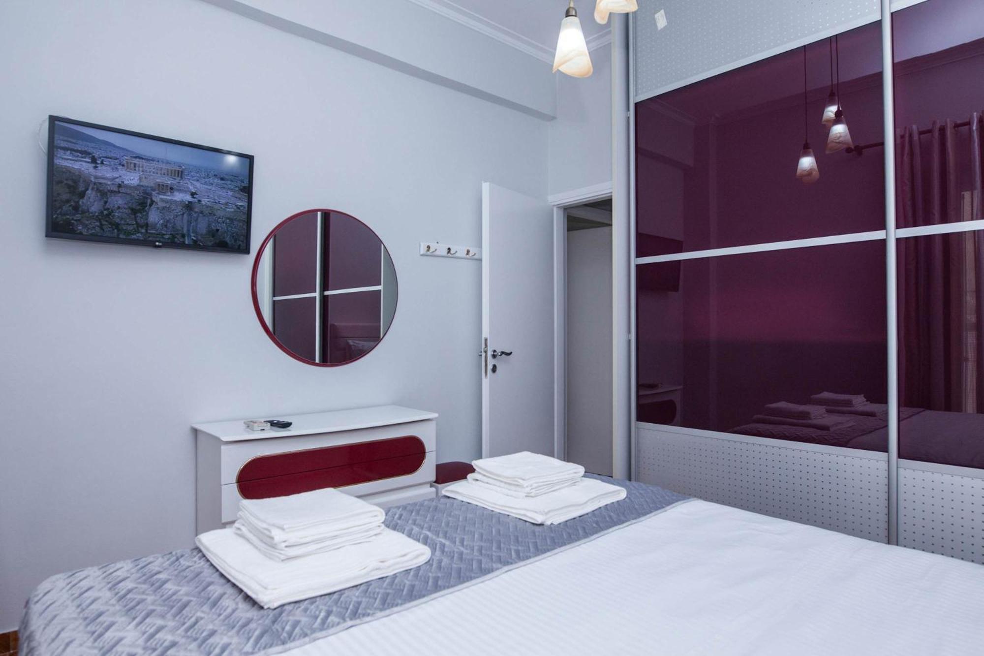 Central 2 Bd Apt With Balcony By Monastiraki アテネ エクステリア 写真