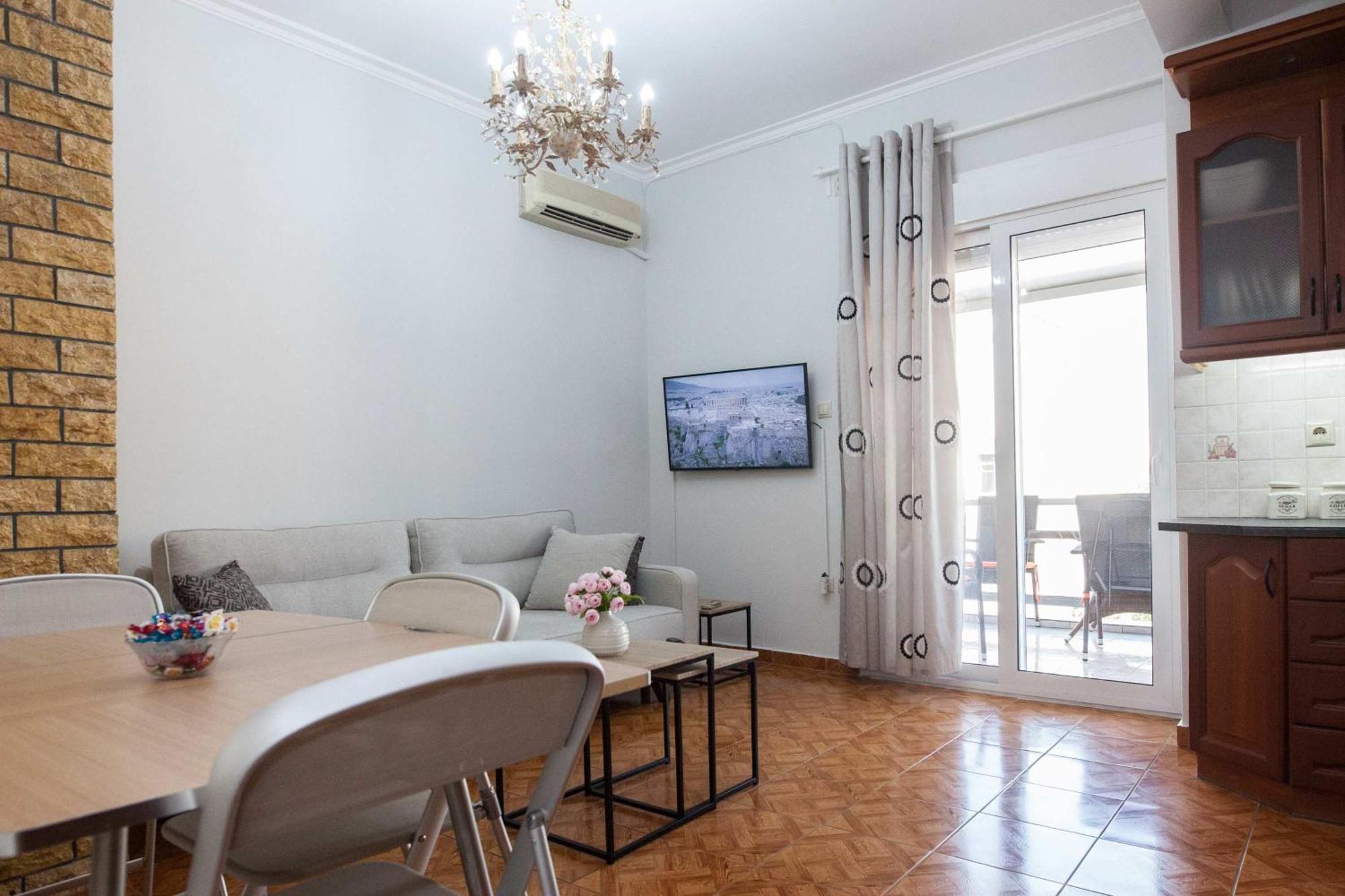 Central 2 Bd Apt With Balcony By Monastiraki アテネ エクステリア 写真